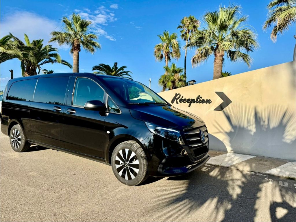 Mercedes Vito Tourer Luxury avec chauffeur en Corse – van premium jusqu’à 8 places pour transport VTC, transferts aéroport et groupes